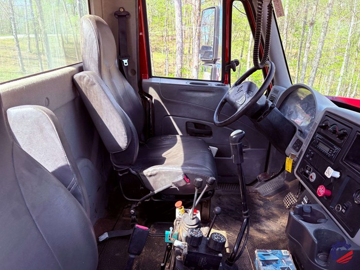 2007-international-7400-image-76