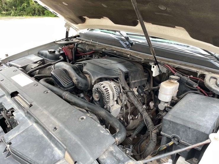 2012-chevrolet-tahoe-image-7