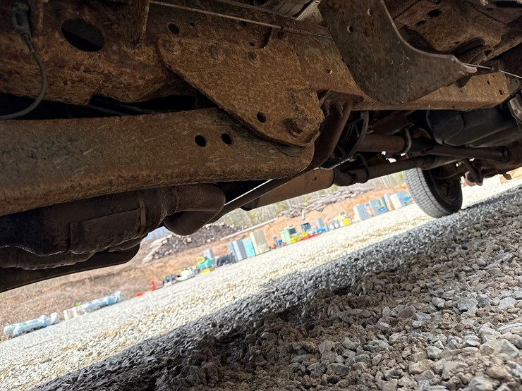 2011-ford-f350-image-25