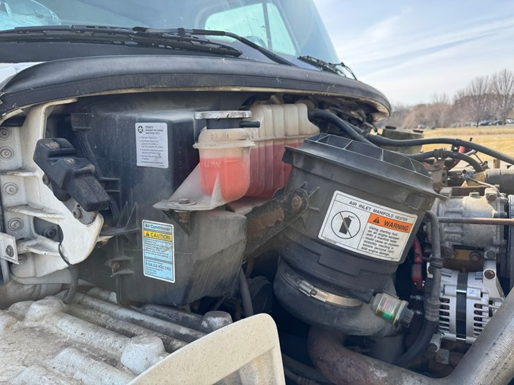 #2160-•-2006-freightliner-business-class-m2-box-truck-image-43