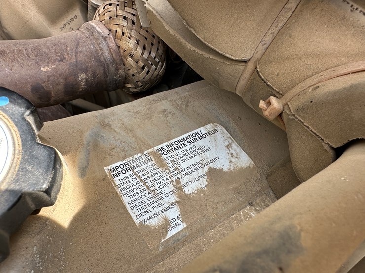 2020-hino-268-image-31