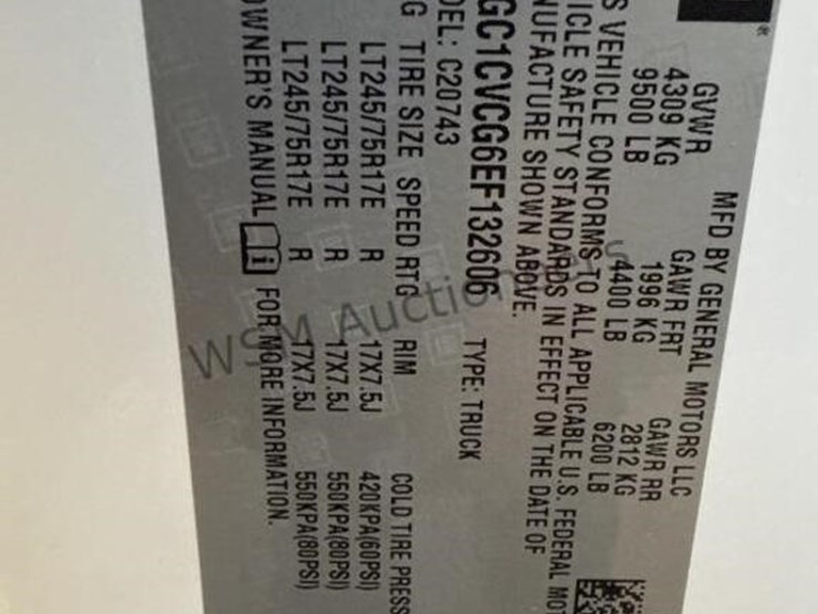 2014-chevrolet-silverado-2500hd-image-16