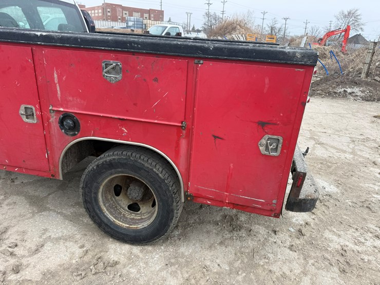 2012-chevrolet-3500-image-9