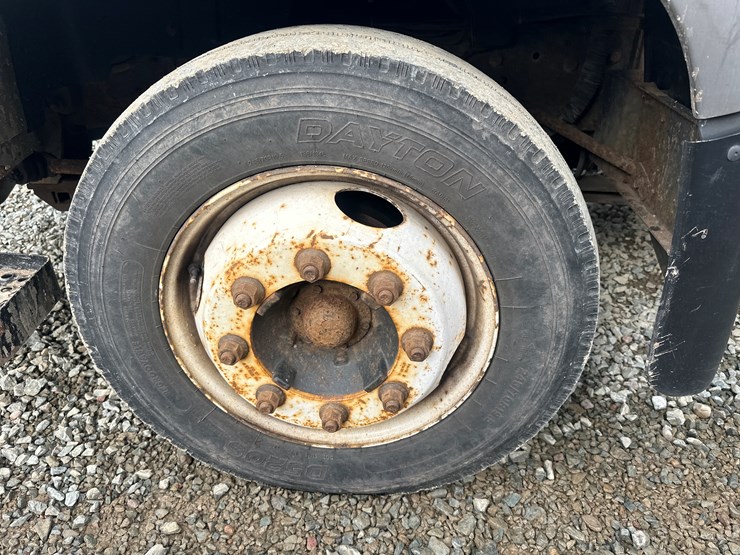 2000-gmc-t6500-image-70