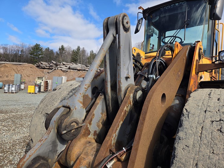 volvo-l120d-image-11