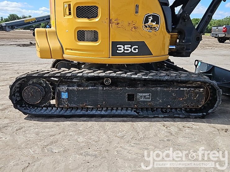 2022-deere-35g-image-7