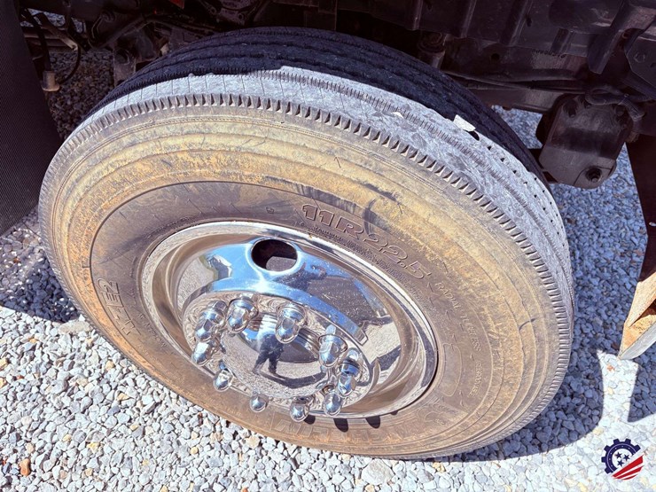 2007-international-7400-image-28