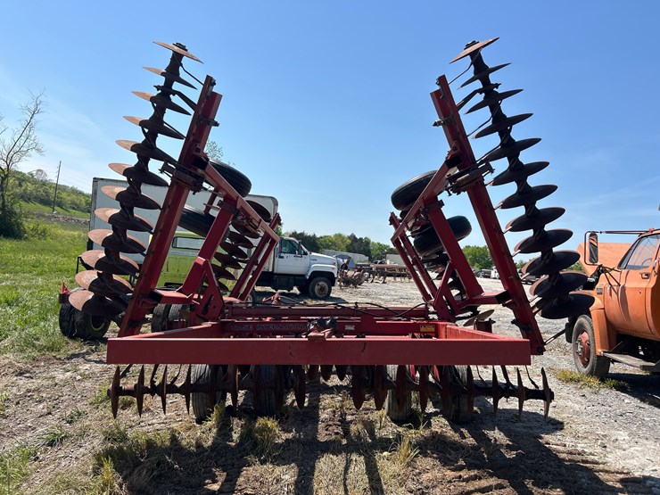 case-ih-3900dh-image-5