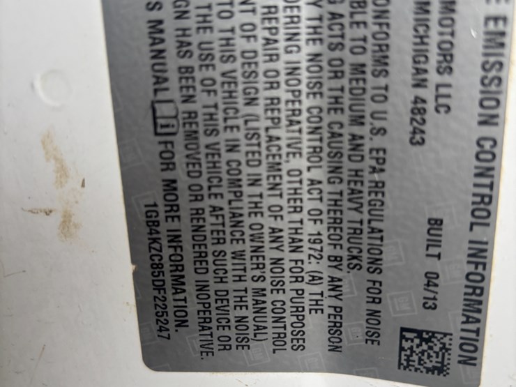 2013-chevrolet-3500-image-82