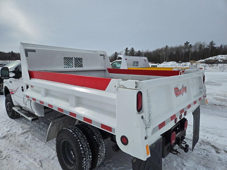 2001-ford-f350-image-14