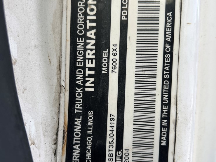 2005-international-7600-image-95