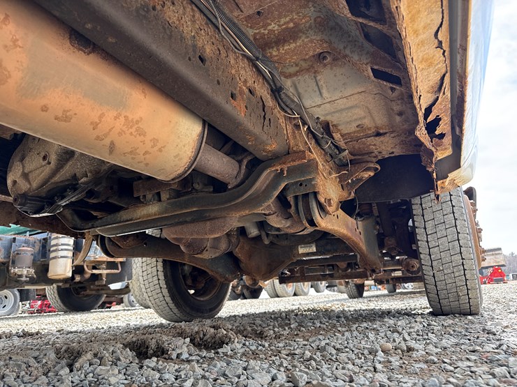 2011-ford-f350-image-34