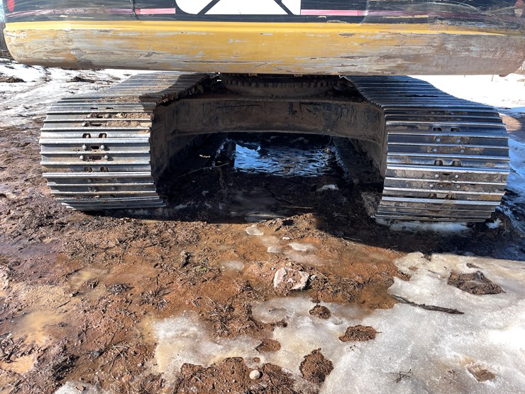 caterpillar-330c-image-21