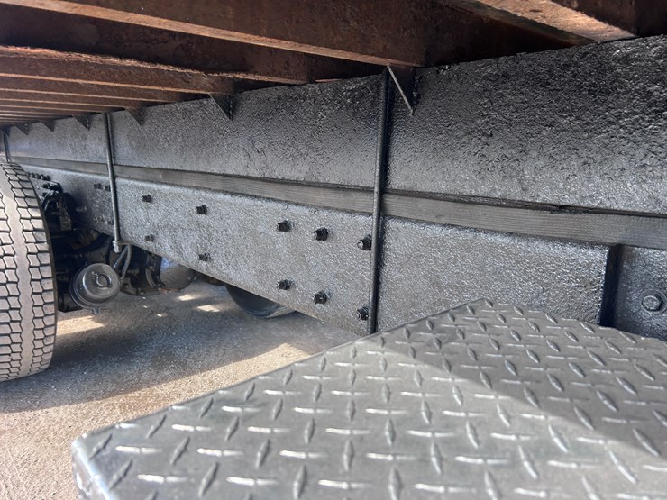 #1679-•-2004-kenworth-flatbed-truck-image-27