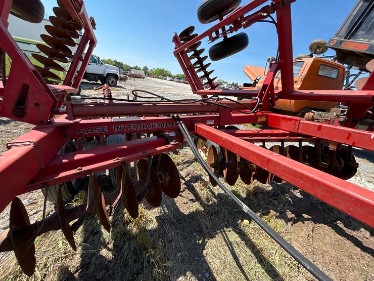 case-ih-3900dh-image-12