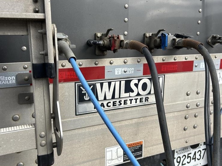 2025-wilson-grain-trailer-image-35