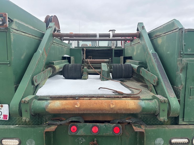 1998-massey-ferguson-8-image-23