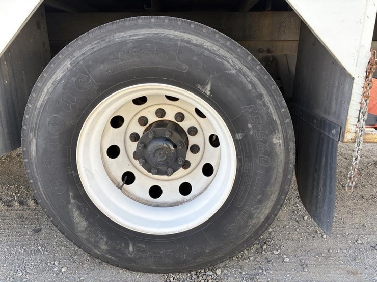 2012-freightliner-m2-s/a-mechanics-truck-image-4