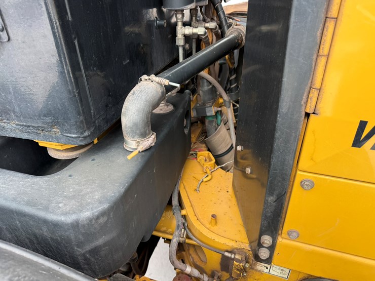 caterpillar-160m-image-36