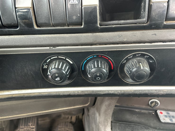 2007-kenworth-w900-image-67