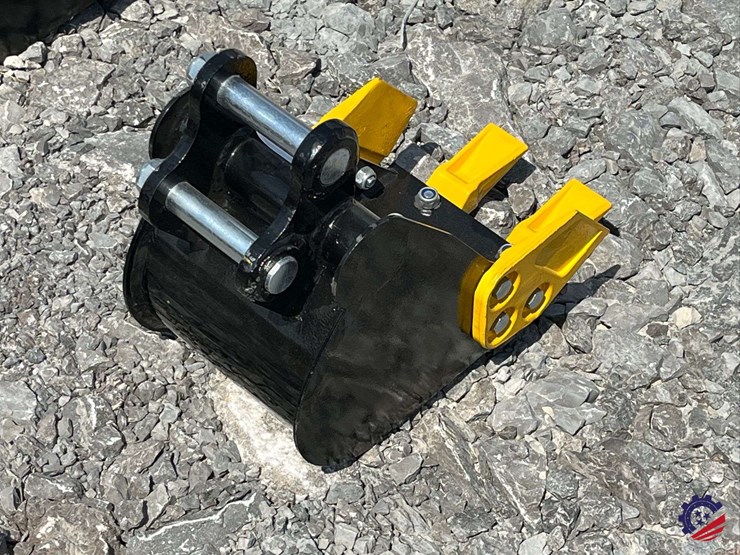 unused-2026-ce-8"-toothed-bucket-image-5