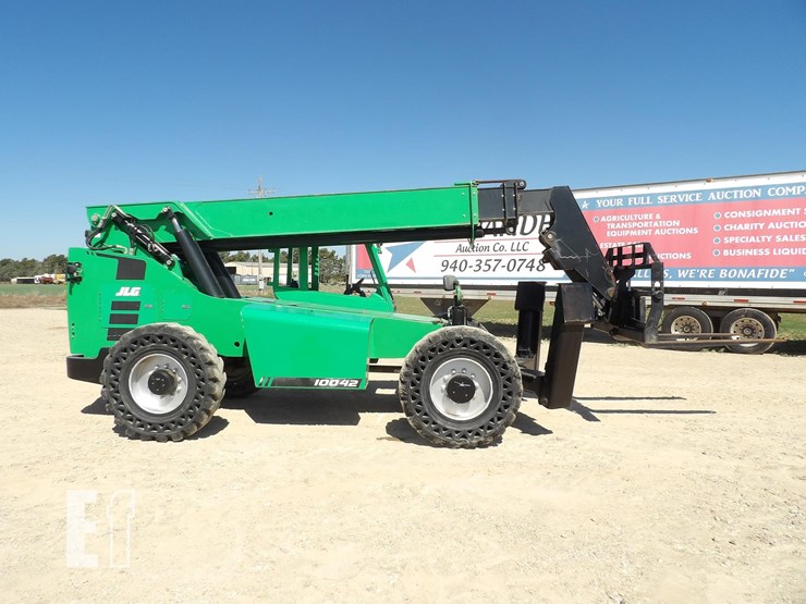 2017-sky-trak-10042-image-18