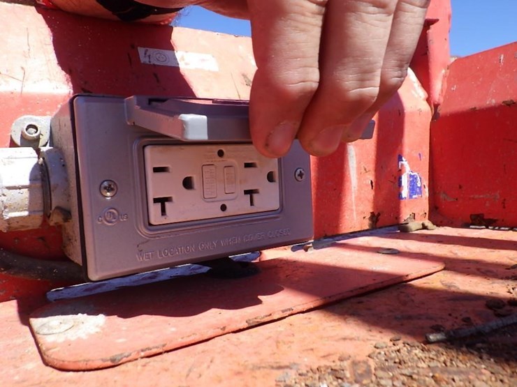 2018-skyjack-sj6826rt-image-10