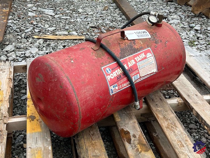 midwest-air-works-12-gal.-portable-air-tank-image-6