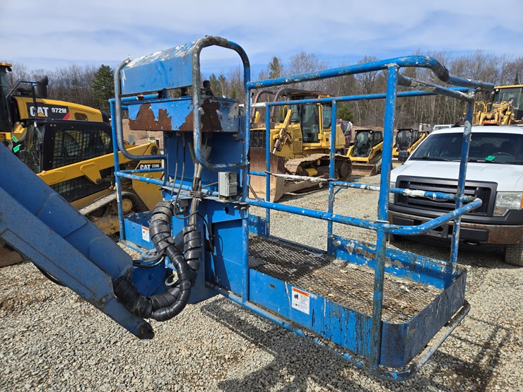 2007-genie-s85-image-12