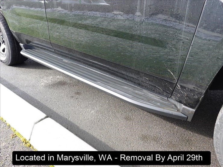 2017-chevrolet-tahoe-image-21