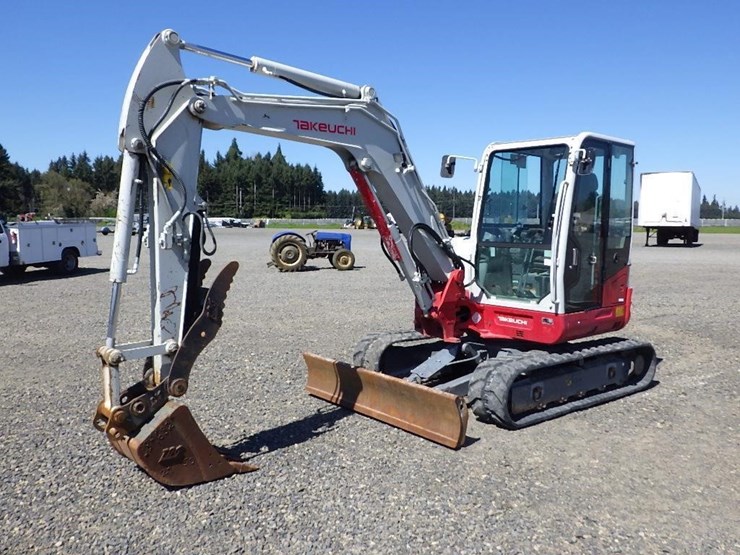takeuchi-tb260-image-1
