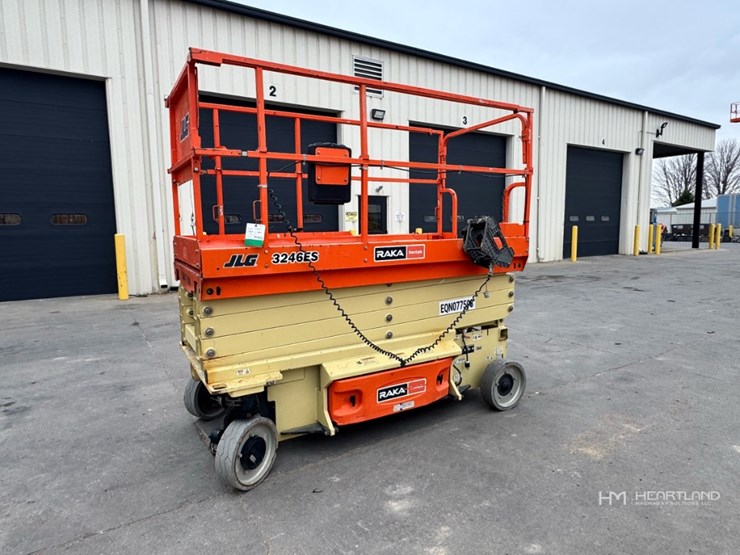 2018-jlg-3246es-image-1