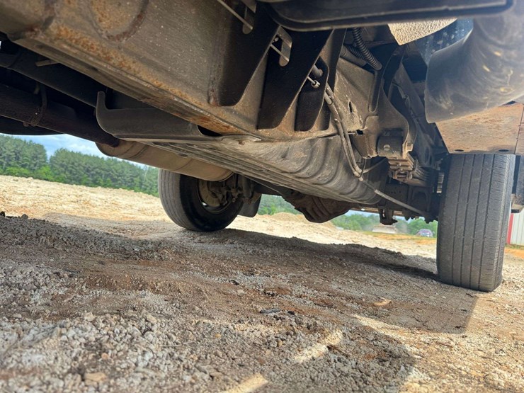 2017-chevrolet-silverado-2500-image-27