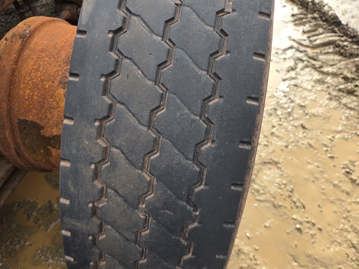 2014-massey-ferguson-8-image-66