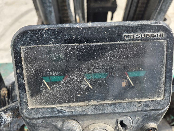 mitsubishi-fgc25-image-27