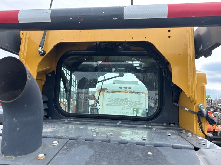 2020-deere-332g-image-36