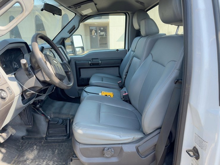 2015-ford-f350-xl-image-22