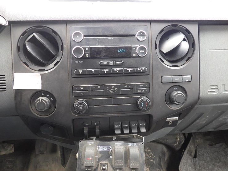 2016-ford-f550-image-25