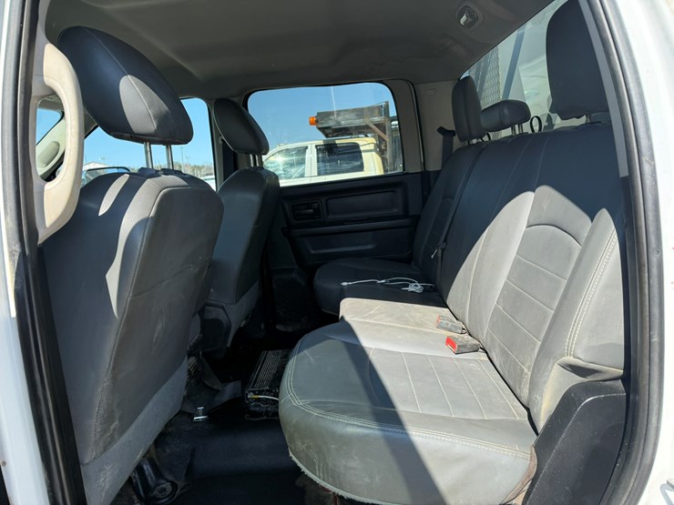 #2049-•-2015-ram-5500-heavy-duty-service-truck-image-29