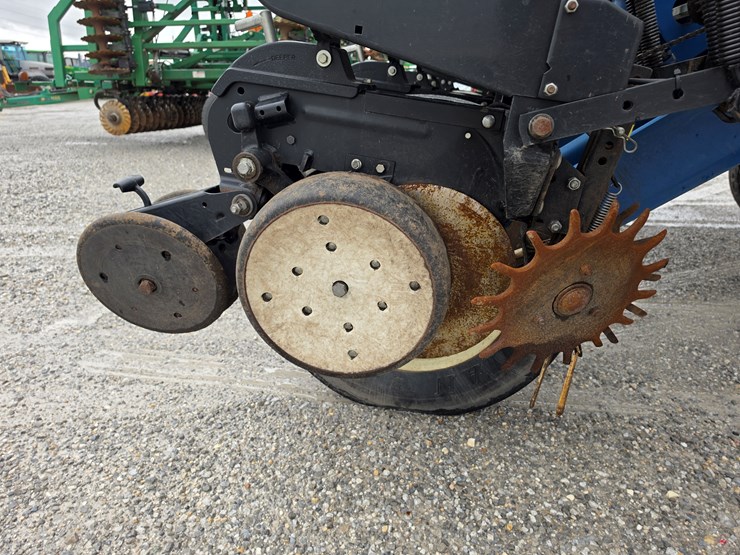 2004-kinze-3200-image-11