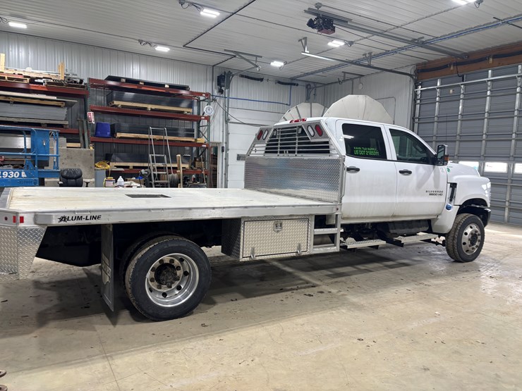 #2331-•-2022-chevrolet-5500-hd-flatbed-truck-image-4