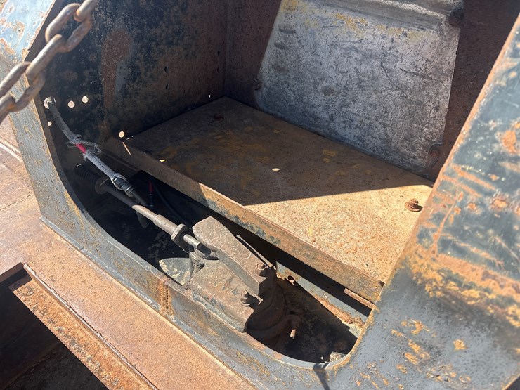 2007-massey-ferguson-8-image-16