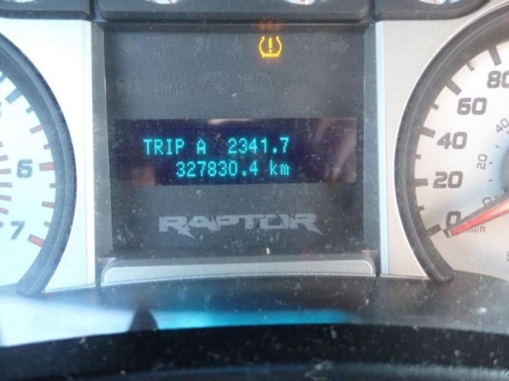 2010-ford-f150-raptor-image-11