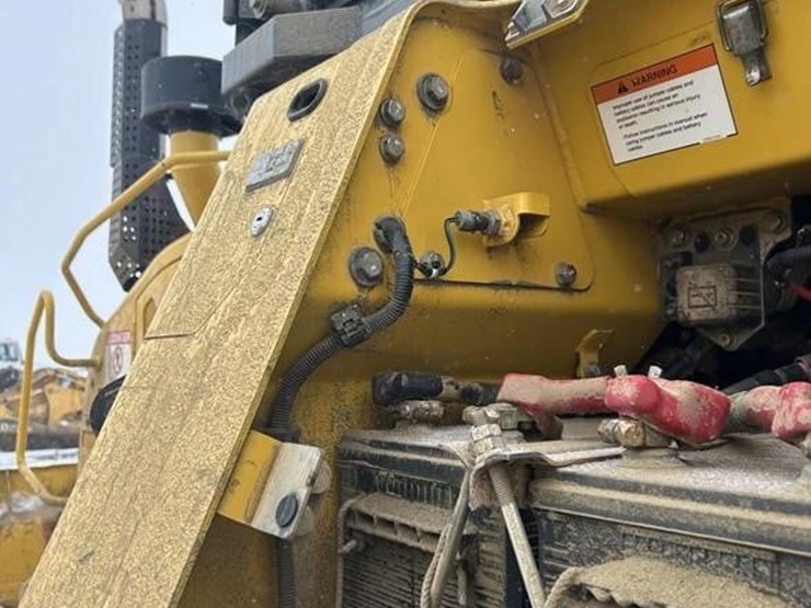 2017-komatsu-d61pxi-image-60