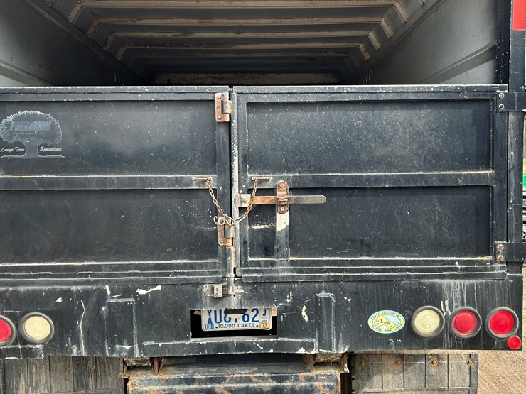 1996-international-4700-image-15