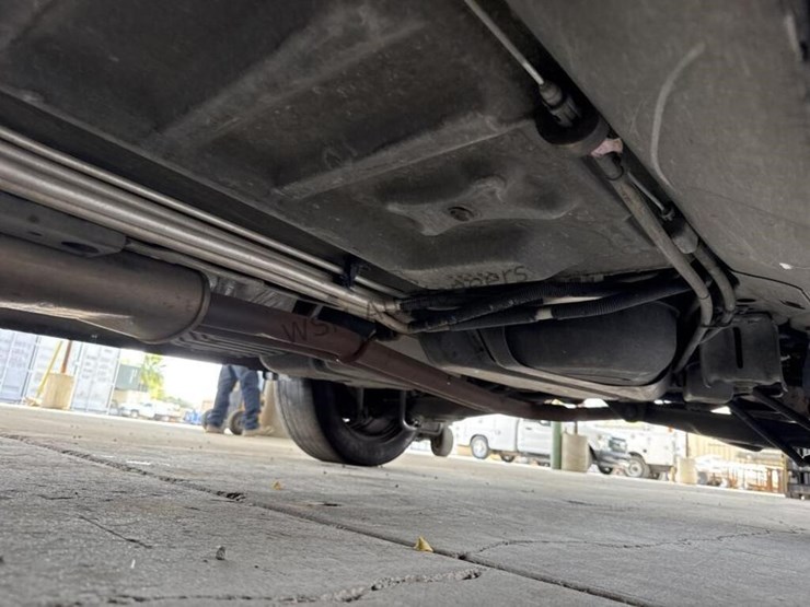 2013-ford-explorer-image-29