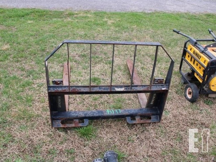 #1114-pallet-forks-with-headache-rack-quick-hitch-image-4