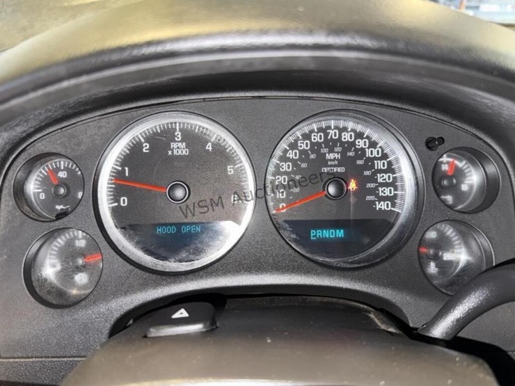 2013-chevrolet-tahoe-image-17