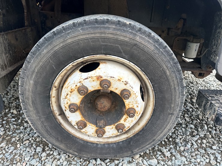 2000-gmc-t6500-image-68