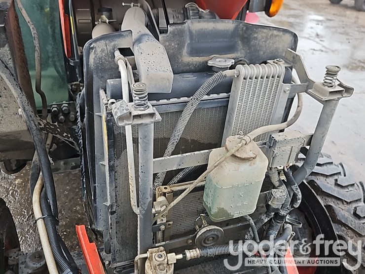 2020-kubota-l6060-image-17